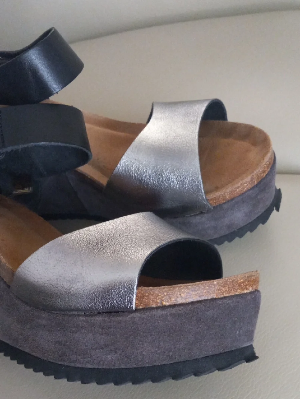 Chocolat Blu Metallic Silver and Black Platform Wedge Sandals Size EU 41